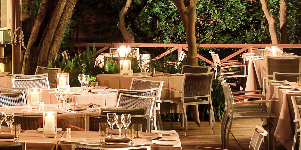 Summer restaurant atmosphere in Sorrento